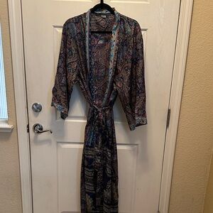 Vibrant Paisley Silk Blend Kimono Robe Silky Luxury One Size Boho
